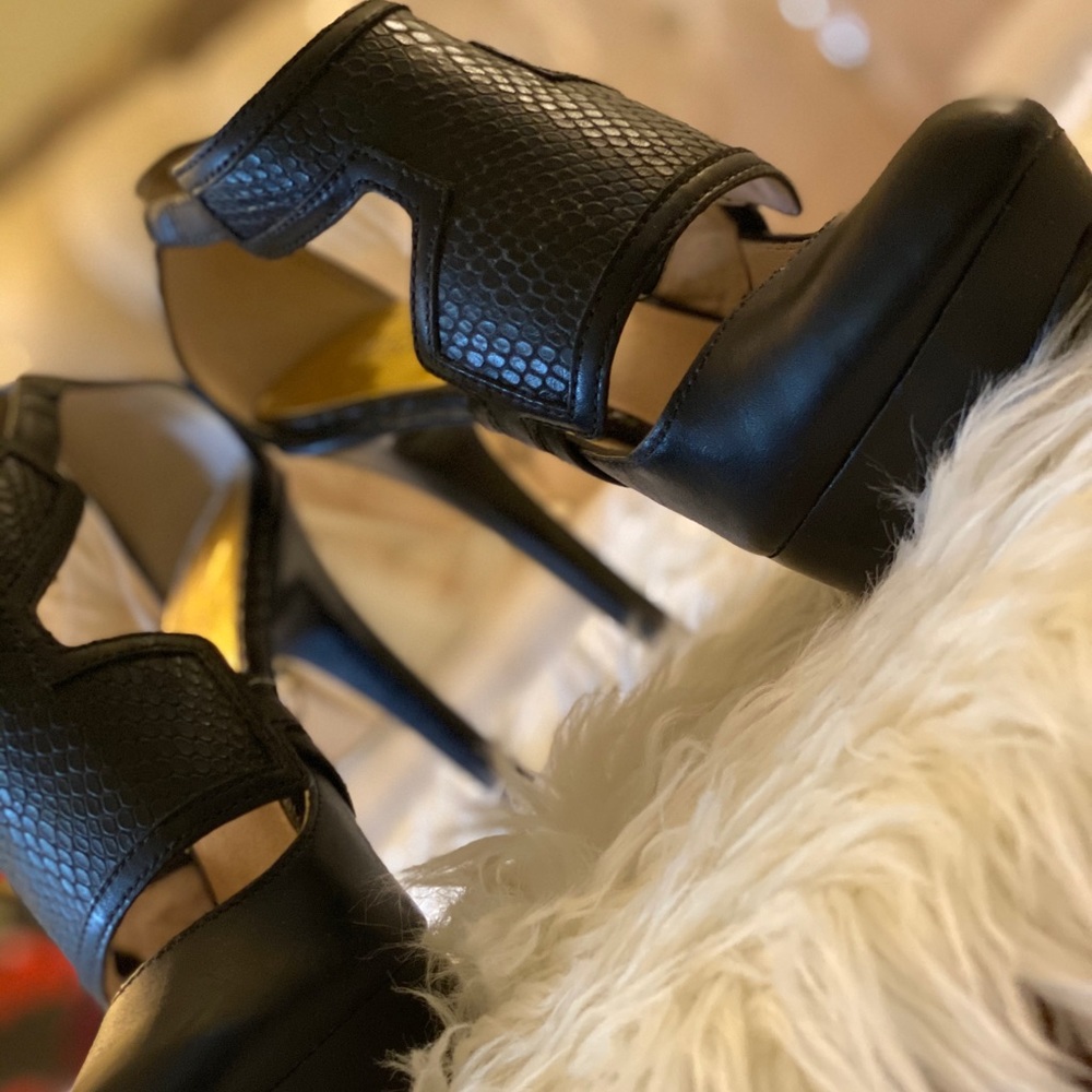 Michael Kors Leather Heels 👠